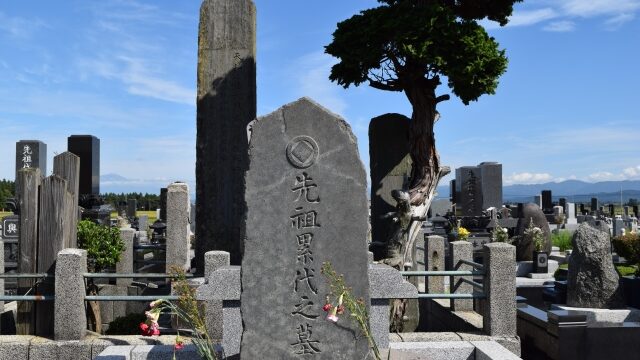 お墓